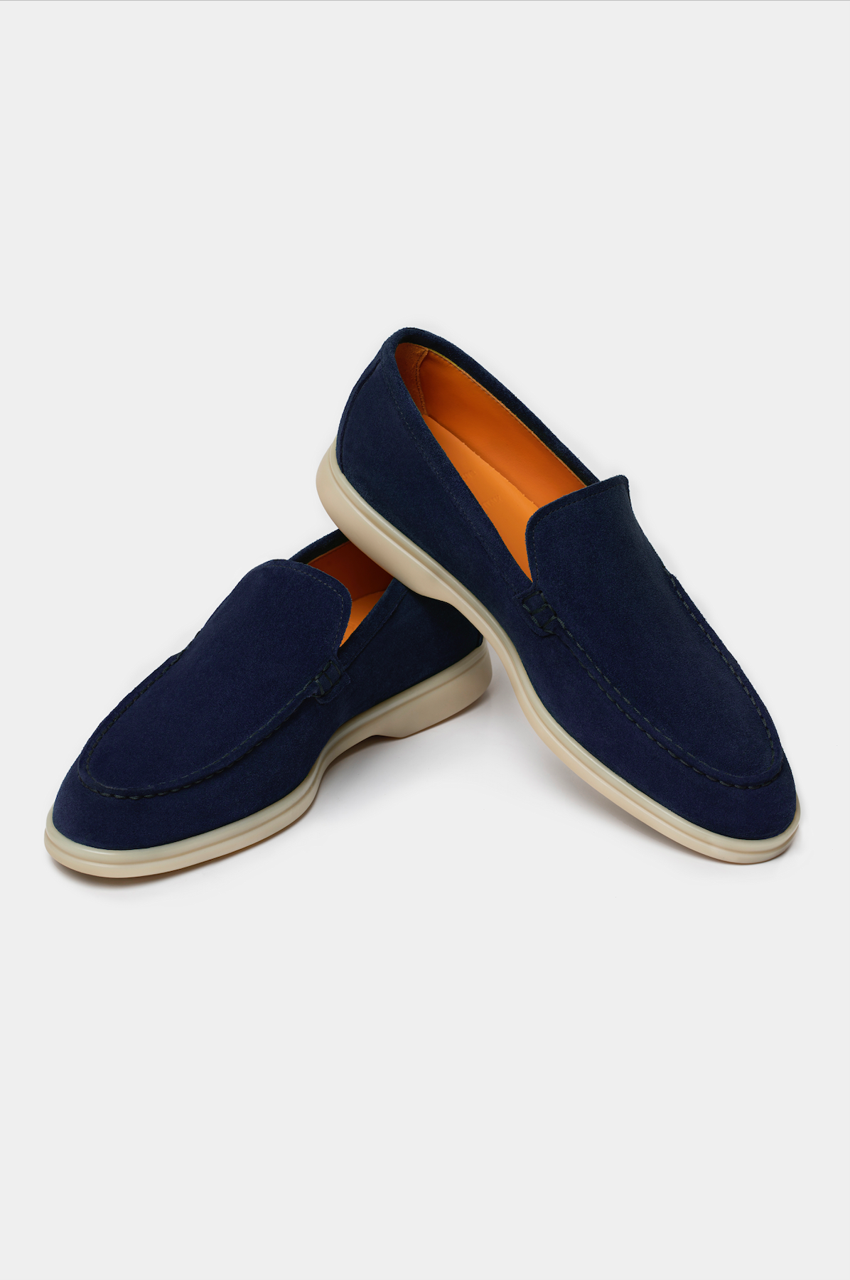 Loafers bleumarin din piele întoarsă Florentinodelure, talpă albă, interior portocaliu.