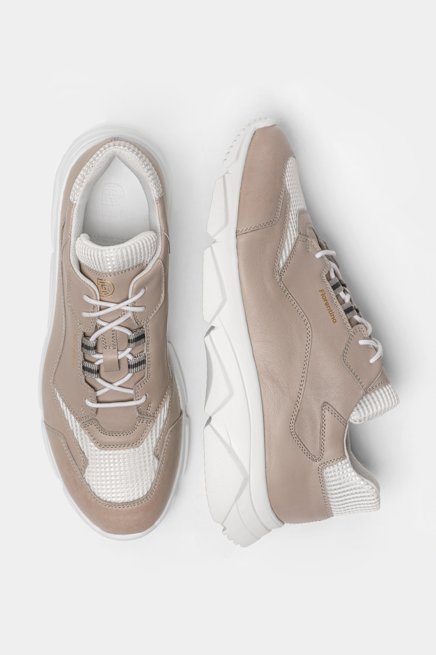 Sneaker piele bej Florentinodelure, textură piele, talpă albă robuste.