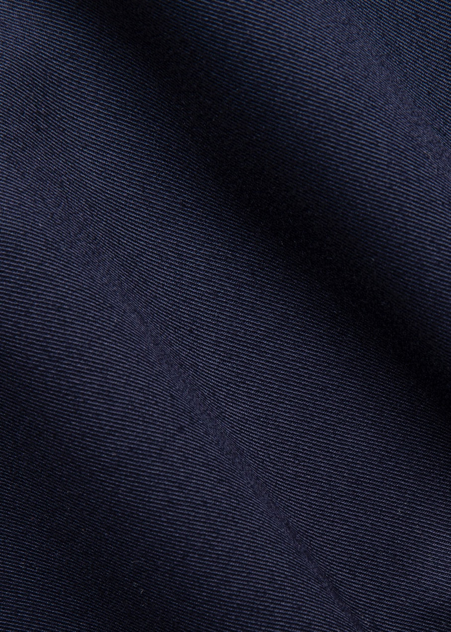 Textura detaliată din poliester albastru navy pentru parka Florentinodelure.