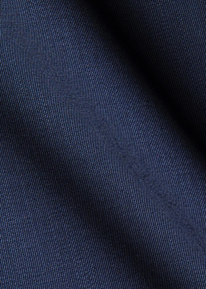Textură țesătură navy din mătase Florentinodelure pentru tuxedo.