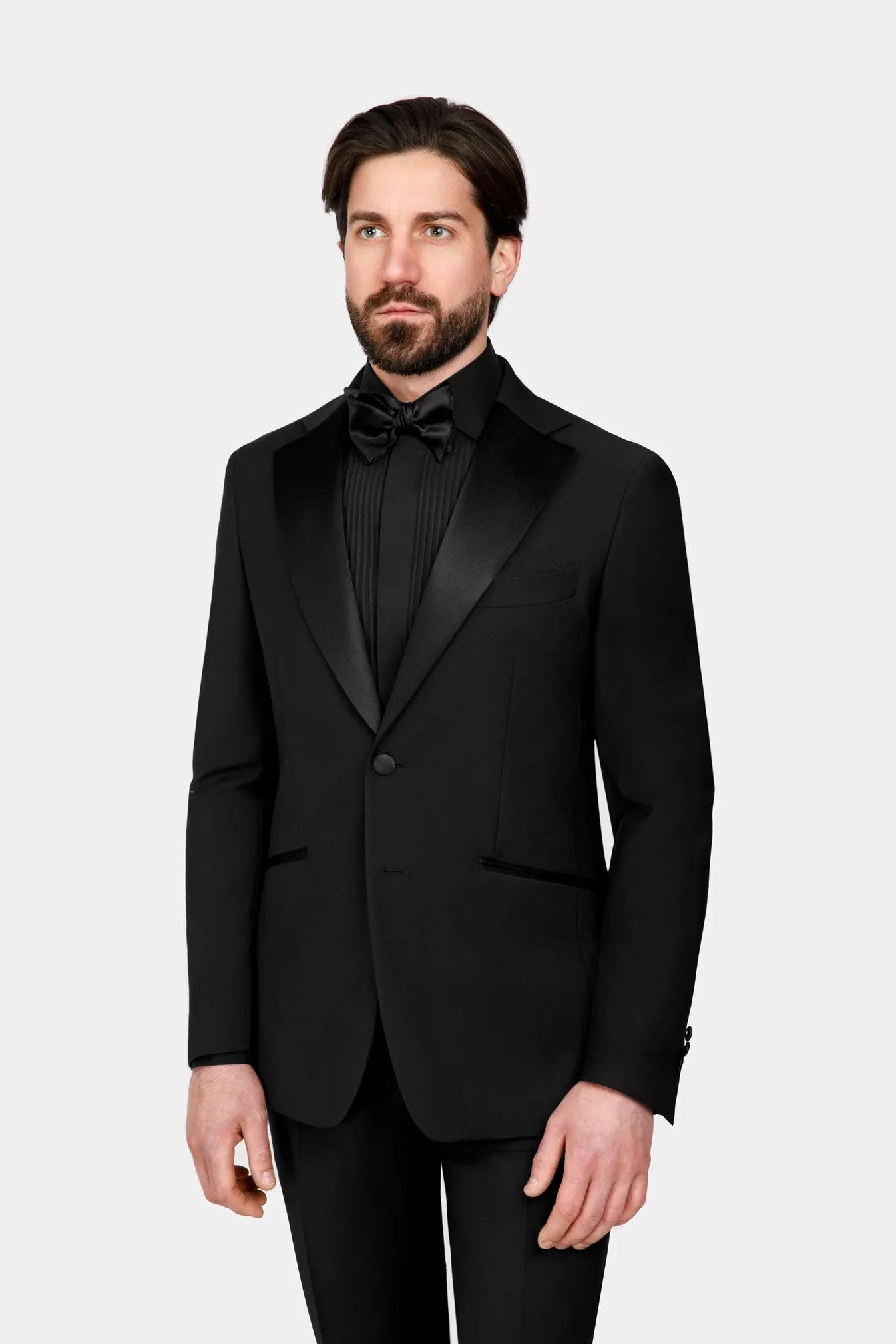 Tuxedo negru TOM Florentinodelure, lână, revere satin, nasturi funcționali.