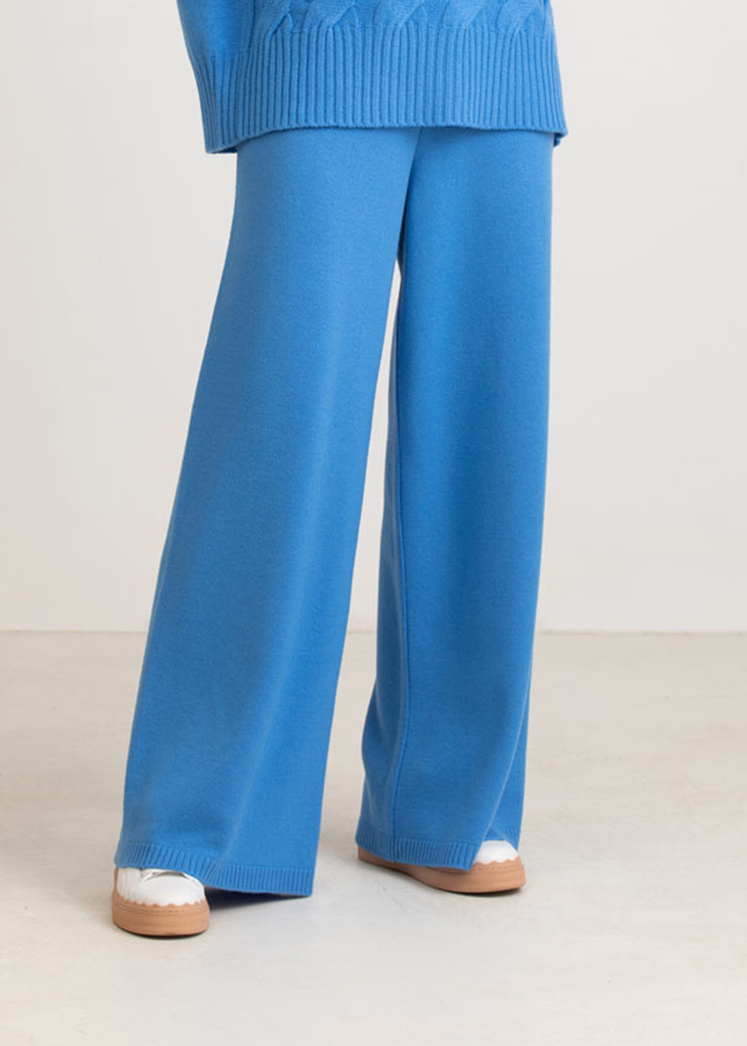 Pantalon tricot albastru Florentinodelure din lână și cașmir, design sofisticat.