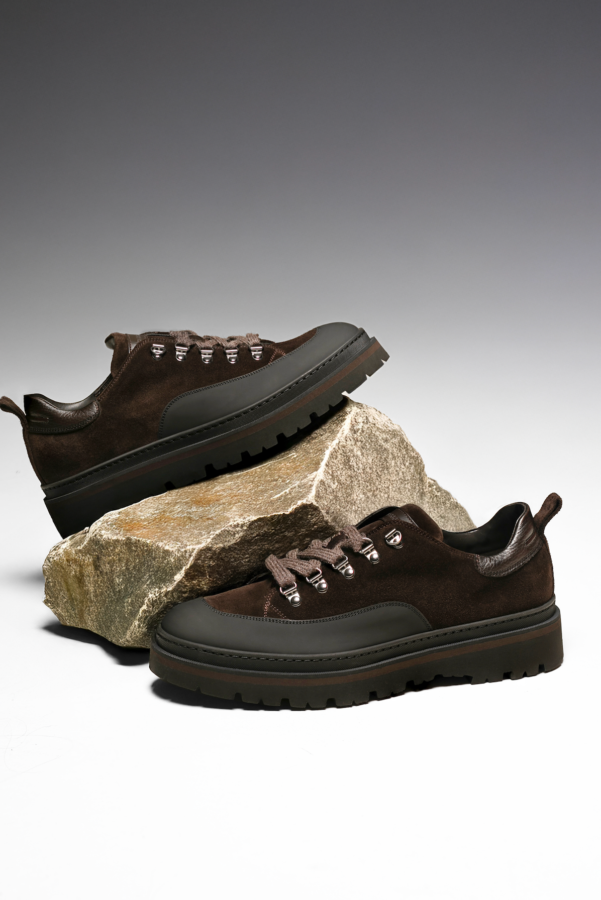 Sneaker maro închis Florentinodelure, piele, piele întoarsă, detaliu, talpă cauciuc.
