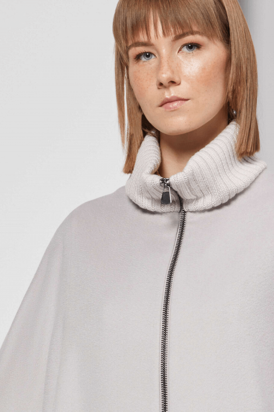 Poncho gri deschis din lână cu fermoar și guler ribbed Florentinodelure.