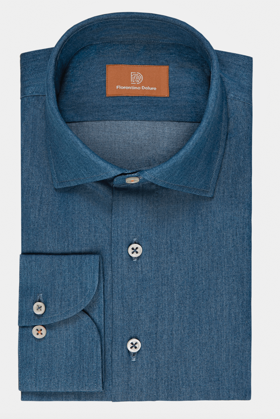 Cămașă denim albastru Florentinodelure, mărgele perlate, eleganță italiană.