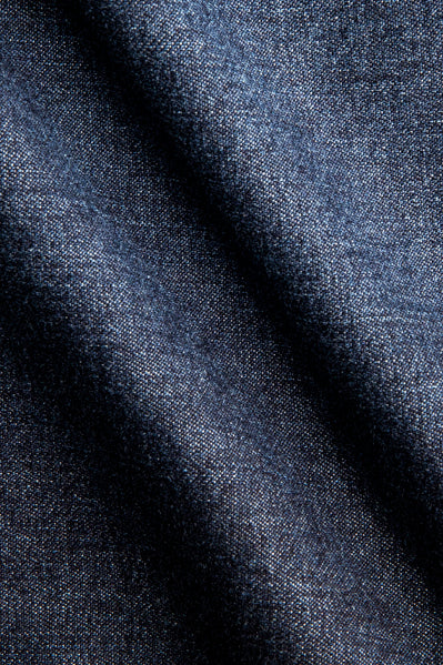 Textură jeans albastru din bumbac, marca Florentinodelure, detaliu de material.