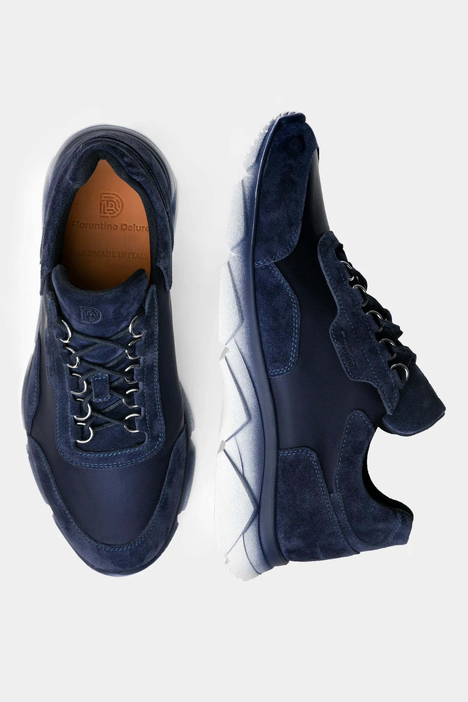Sneakers din piele intoarsă bleumarin Florentinodelure, detaliu textură și talpă cauciuc.