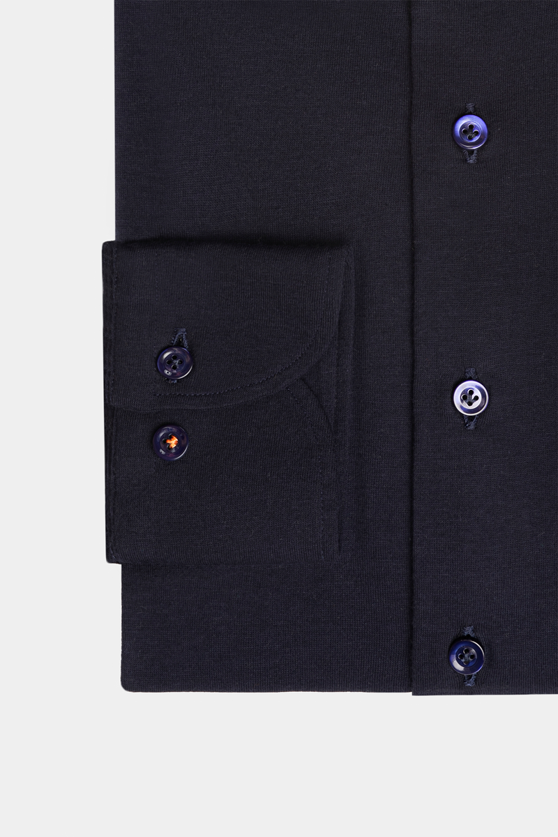 Cămașă navy din tricot Florentinodelure, detaliu material lână, nasturi bleumarin.
