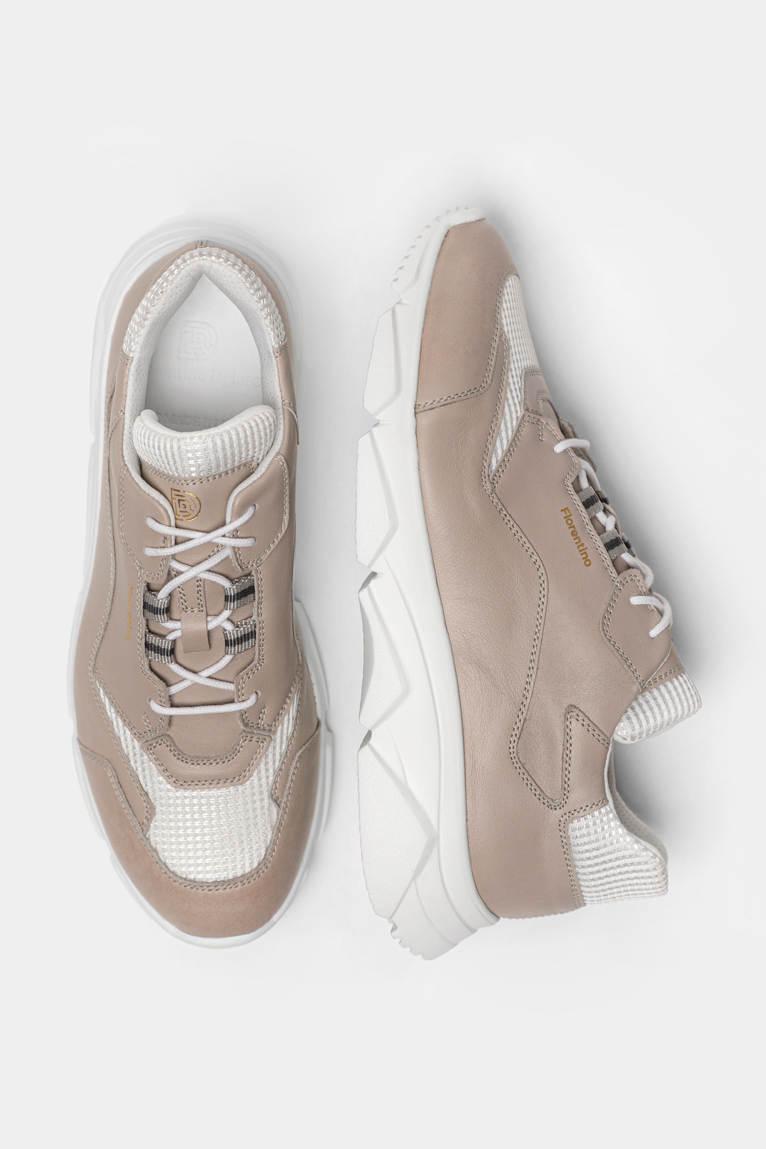 Sneaker piele bej Florentinodelure, textură piele, talpă albă robuste.