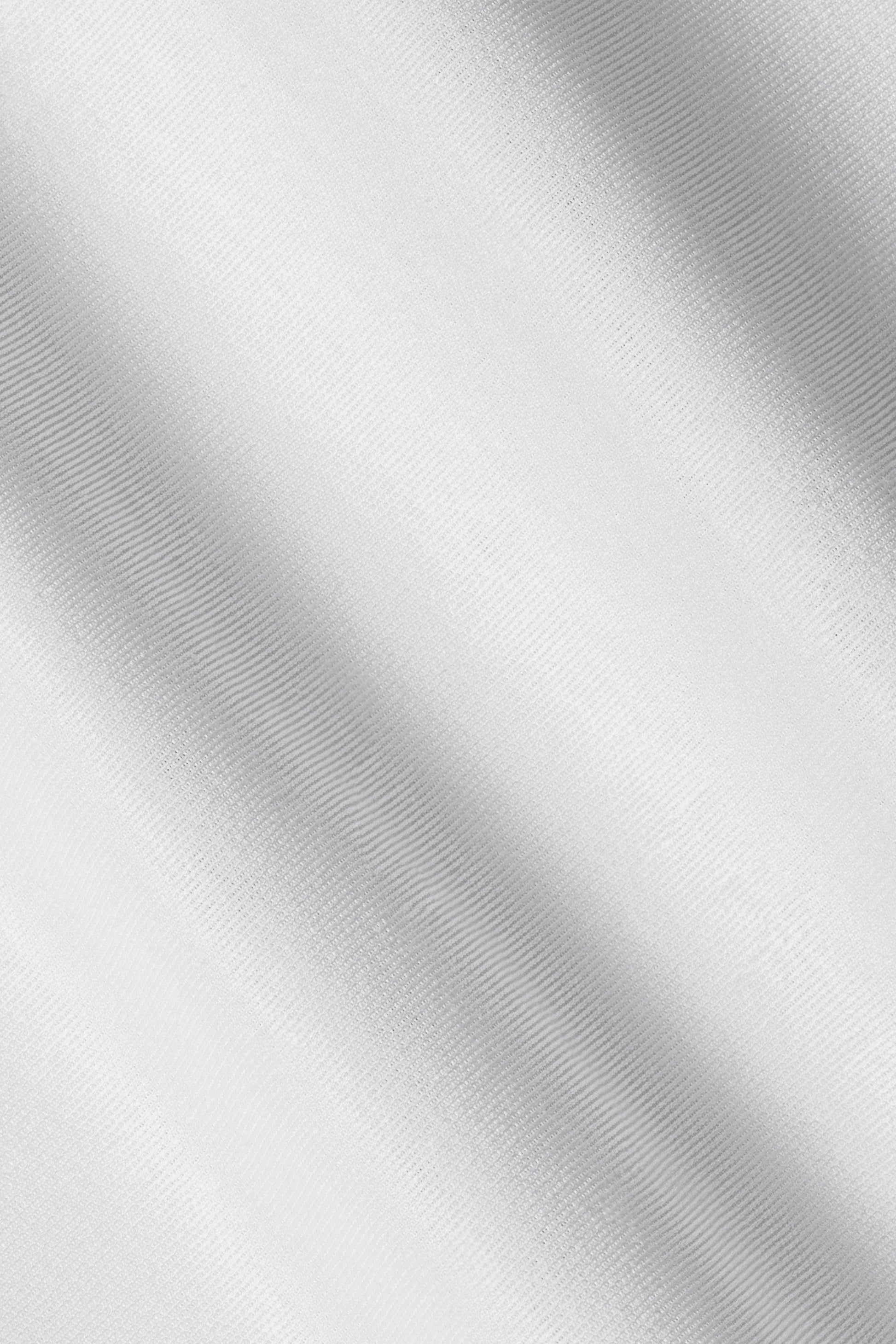 Detaliu material bumbac alb Florentinodelure cu textură fină pentru tricou crewneck.