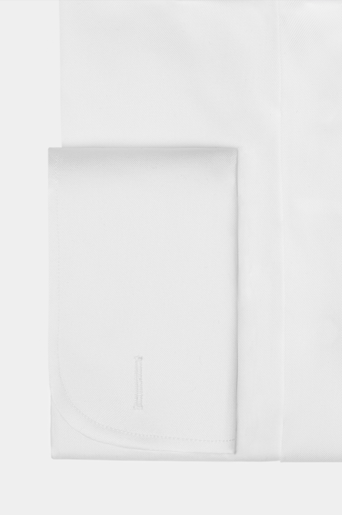 Mansetă albă, țesătură fină, detalii discrete, Florentinodelure.