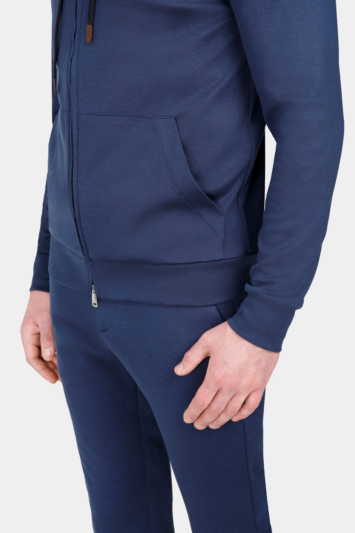Costum loungewear albastru Florentinodelure din lână și mătase, textură fină.