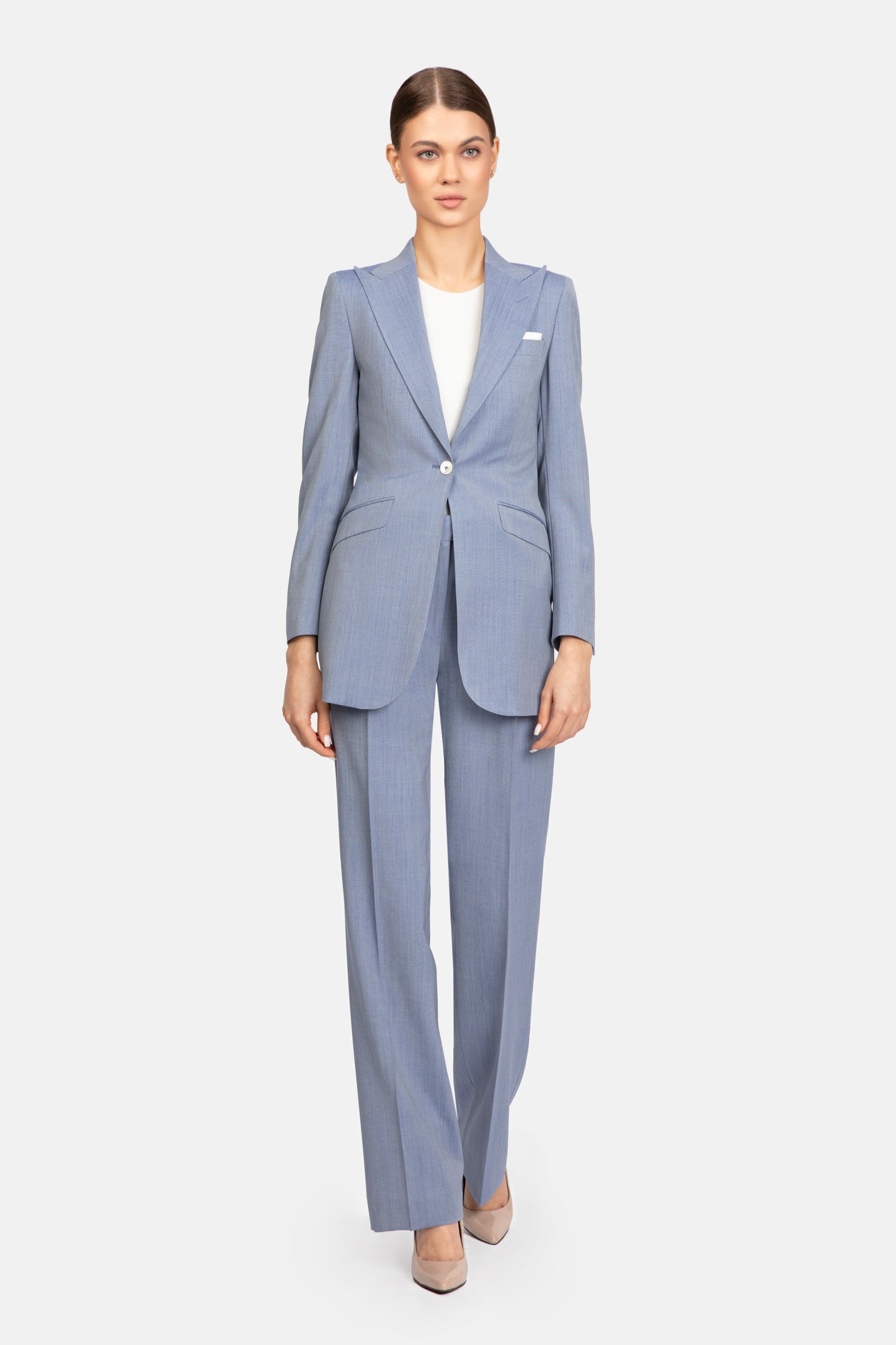 Costum Vega albastru deschis Florentinodelure, vedere laterală, sacou și pantaloni eleganți.