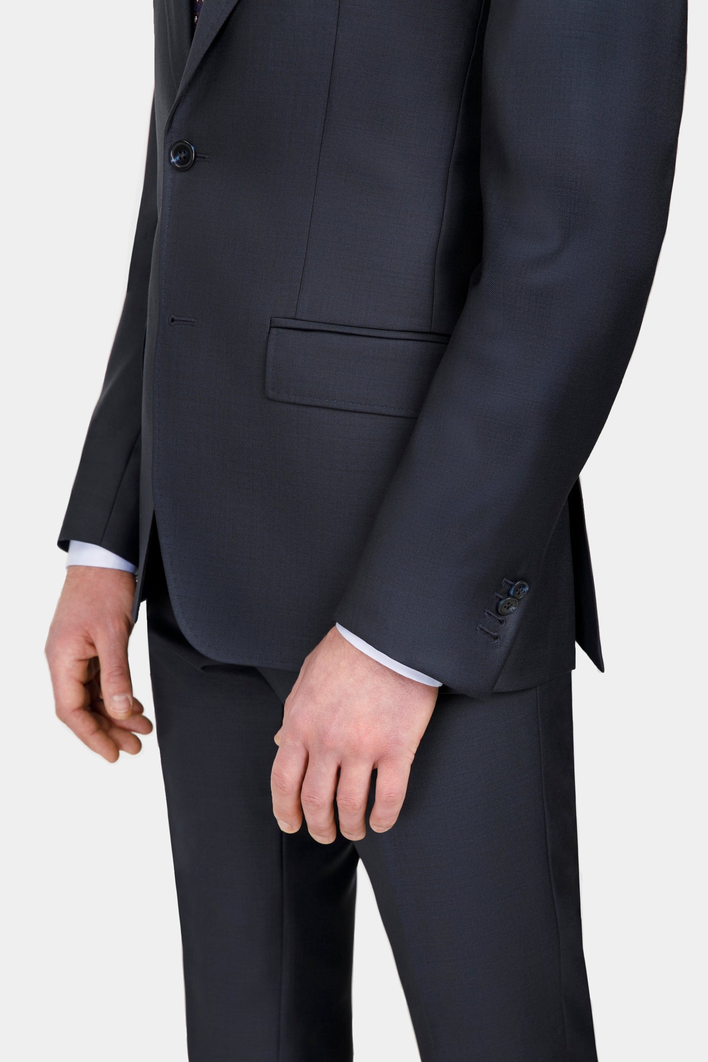 Costum navy din lână Florentinodelure, detalii nasturi și buzunar.