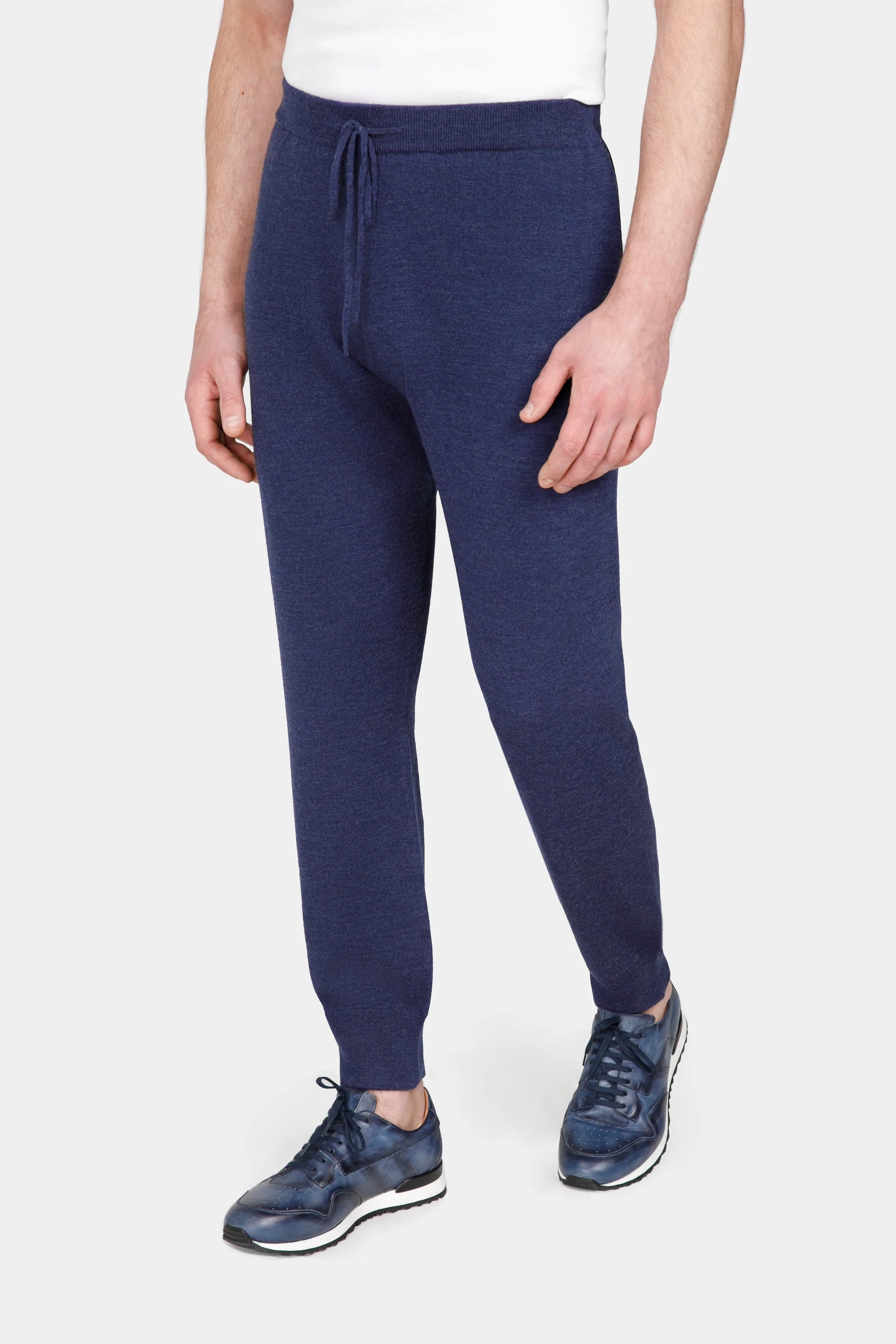 Pantaloni loungewear albaștri din lână Merino Florentinodelure, croială conică.