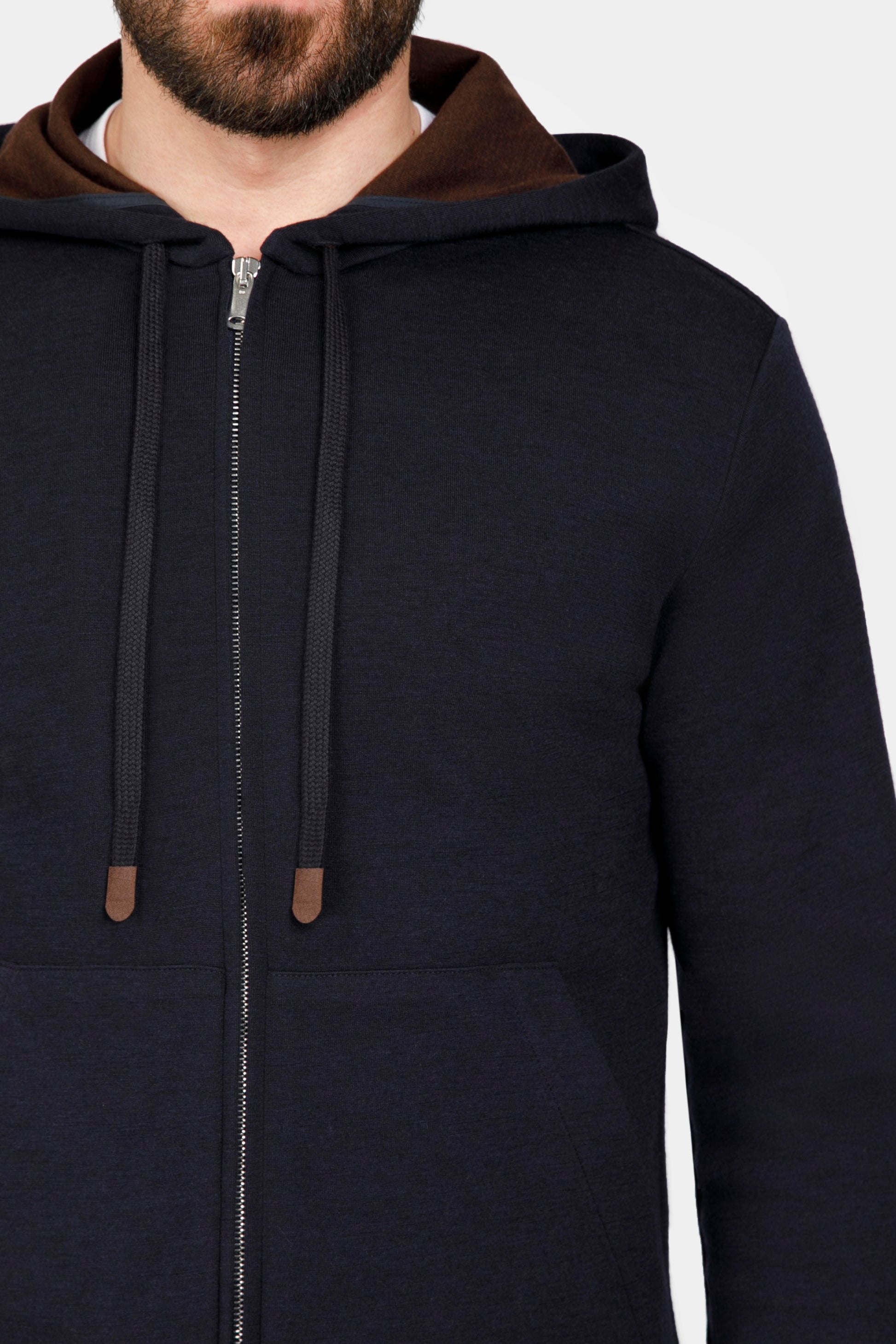 Costum loungewear navy Florentinodelure cu fermoar argintiu și glugă maro, din material texturat.